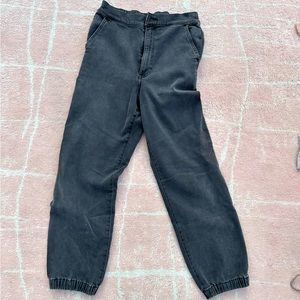 Express Jean Joggers - size 8
